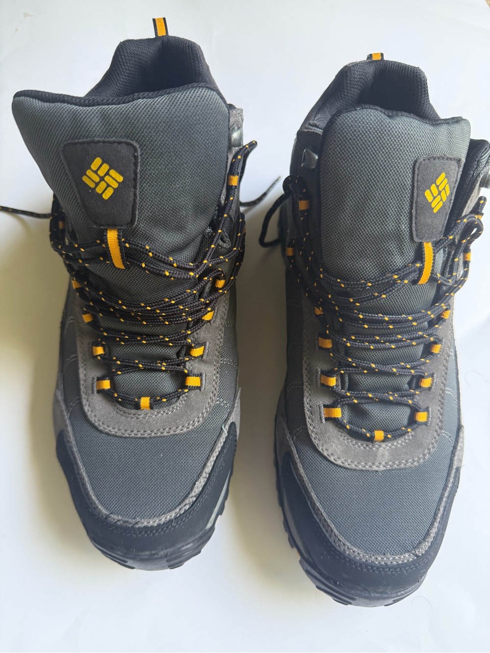 Low miles- Columbia Men's Granite Ridge Waterproof Wide Boot, Breathable - Picture 4 of 7